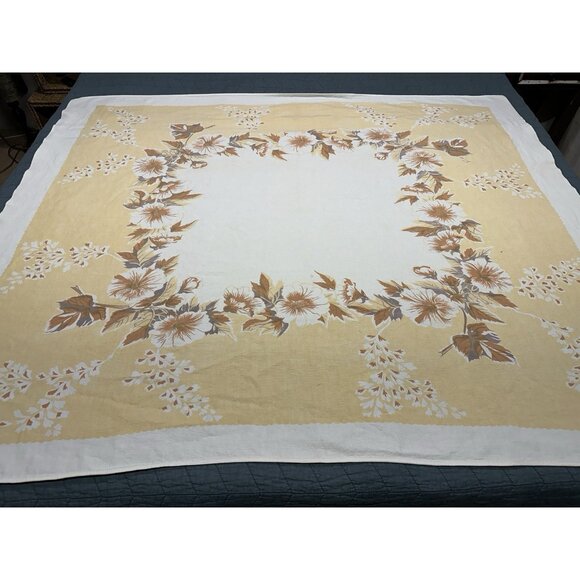 Vtg Mid Century Cotton Tablecloth Floral Tan Hibiscus Square 46x54” Selvedge - Picture 3 of 10